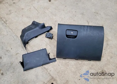 2011 Jeep Grand Cherokee Laredo z USA, uszkodzony, nr VIN 1J4RR4GG4BC551034